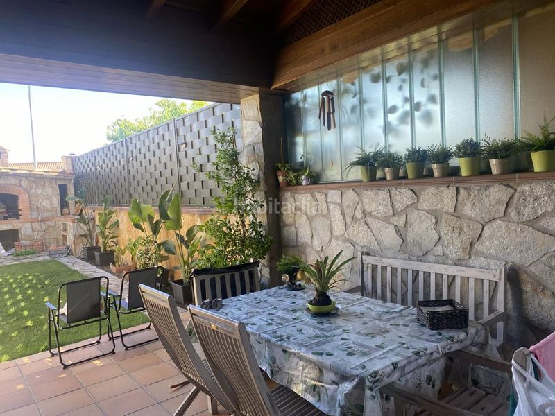 Foto e4d11c49-9995-4732-b742-c891664baf6d. Casa aparellada amb calefacció aparcament piscina a Soria
