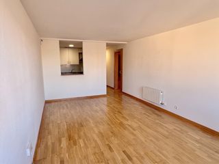 Etagenwohnung  Paseo josefa ardanaz 3. Piso en burlada con garaje, gran trastero de 15 m² y ascensor
