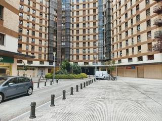 Miete Büro in Plaza obispo irurita 1. Oficinas en alquiler desde 68 m2. pamplona