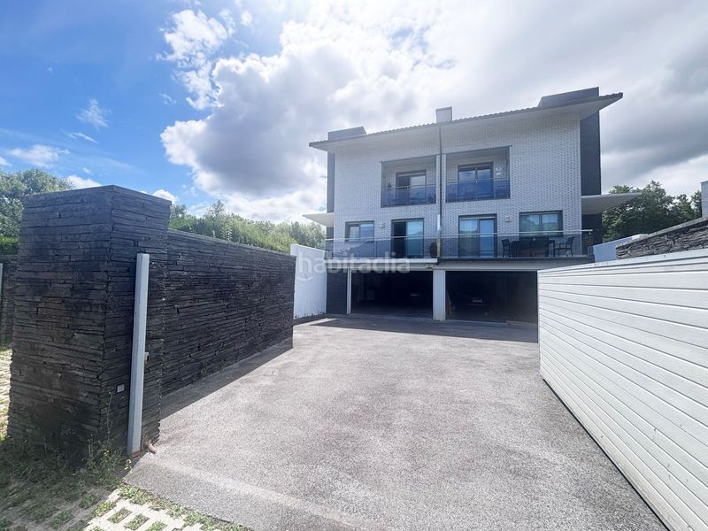 Foto 5262c352-a241-48e2-8a3c-6be8669a895b. Casa amb calefacció piscina a Hondarribia
