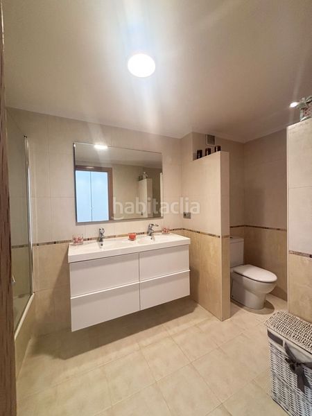 Foto f66e4da8-7e66-4abd-a4e7-f9ade10641e7. Casa amb calefacció piscina a Hondarribia