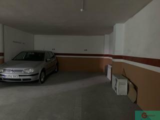 Aparcament cotxe a Centro. Salobreñagaraje