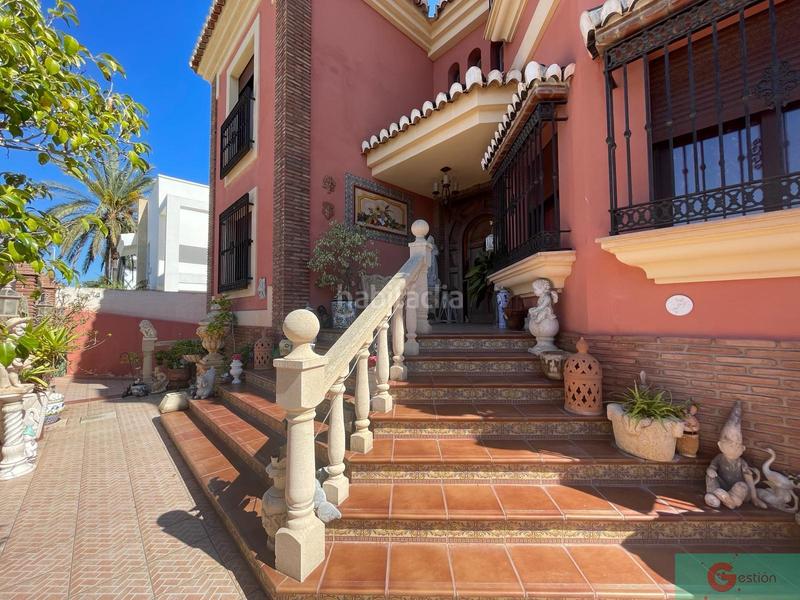 Foto 8f58a2d9-4c3f-4402-a9fe-b78431bb4662. Xalet amb aparcament piscina a Centro Salobreña