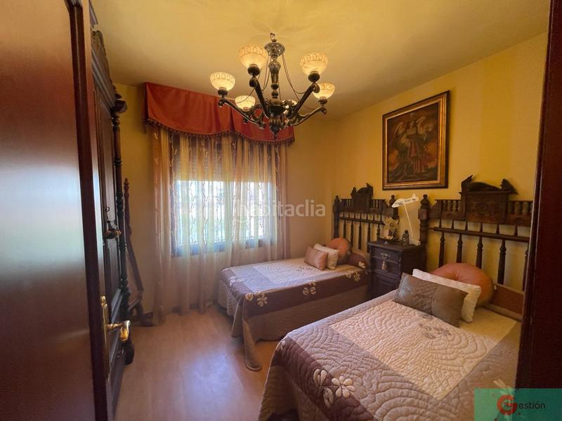 Foto ba343a42-e3ac-4087-bba6-91ef05d09a11. Xalet amb aparcament piscina a Centro Salobreña