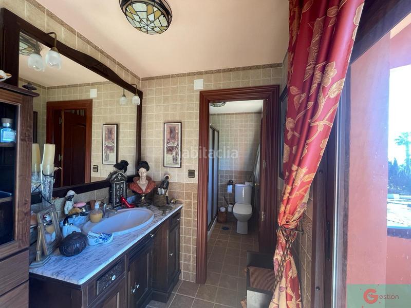 Foto fadf1352-f986-410b-a40d-3782a1fb8e9a. Xalet amb aparcament piscina a Centro Salobreña