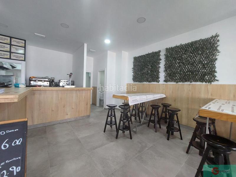 Foto 1ab24a57-eb46-4188-8877-57c25c8905fb. Local comercial a Centro Salobreña