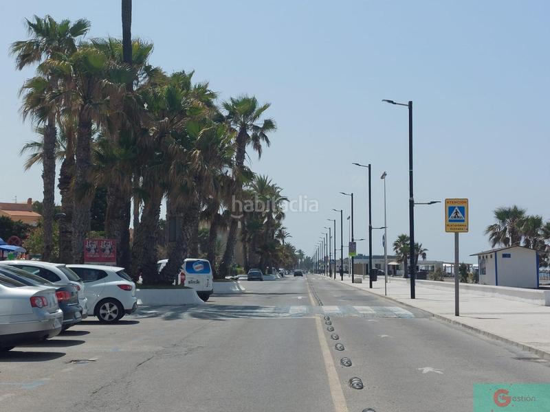 Foto daa420f2-d95c-4bd3-abd8-72a9ff0d4db5. Local comercial a Centro Salobreña