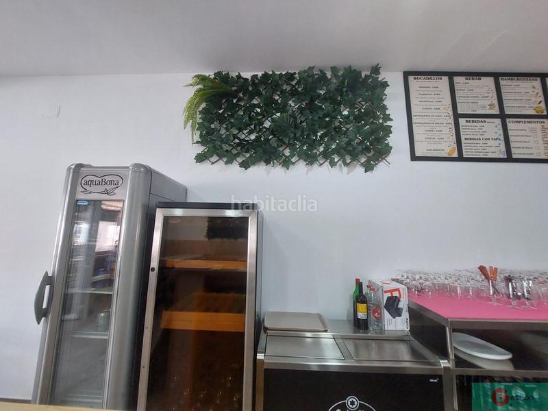 Foto f555d509-db63-4818-8f38-42e000a146d9. Local comercial a Centro Salobreña