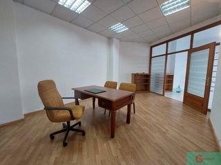 Business premise in Centro. Salobreñalocal