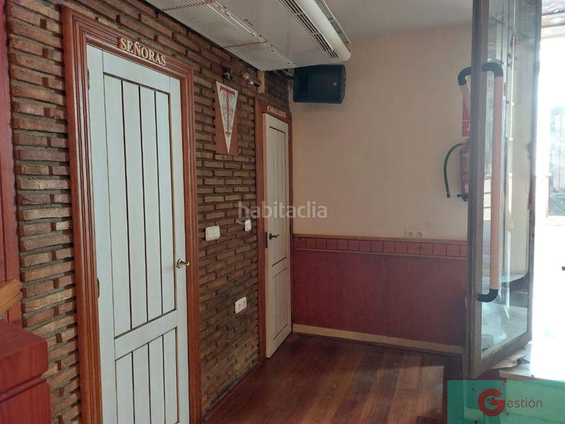 Foto 9fbec700-f04a-4720-ba13-6aace8e315fe. Local comercial a Centro Salobreña