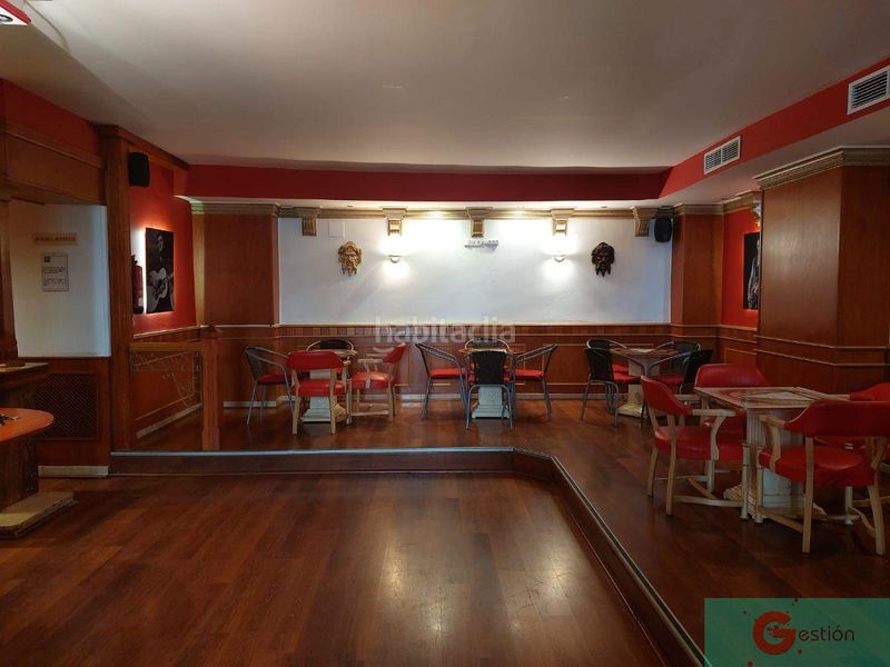 Foto be79db3b-79d7-44eb-9085-7784302ca192. Local comercial a Centro Salobreña