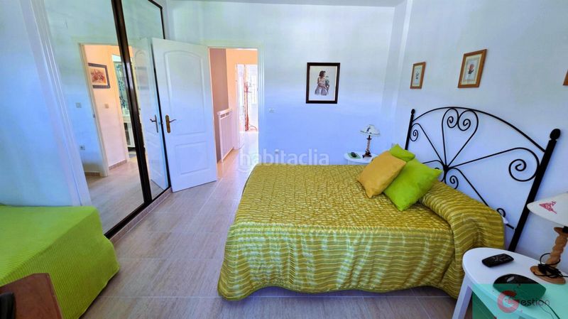 Foto 0c123d00-6d14-4135-a85b-6d36d95a6ea8. Casa  en Salobreña costa Salobreña
