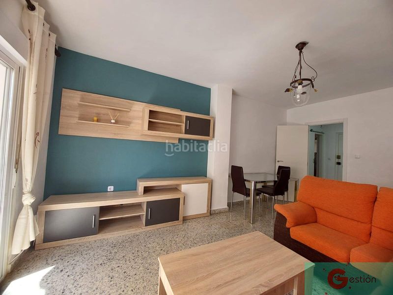 Foto ea74b69c-e553-49b6-bce4-3be9529ea86b. Pis a Centro Salobreña