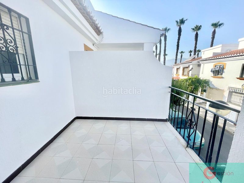 Foto a96b7378-e8c3-43ca-af89-e3c8a78eef2a. Casa amb piscina a Salobreña costa Salobreña