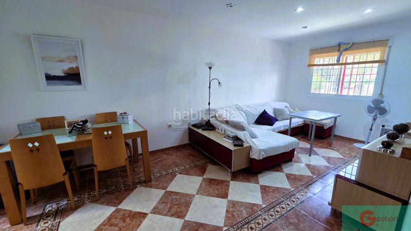 Foto f6297fc5-76be-4551-a192-1160c68459f7. Casa amb aparcament a Castell de Ferro