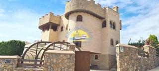 Bauernhof in Los Puertos. Castillo en venta en cartagena zona isla plana