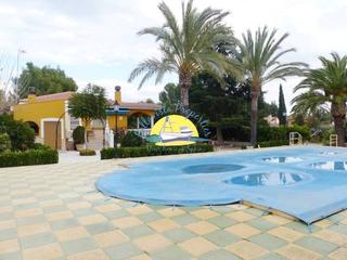 Casa a Totana. Se vende vivienda en la sierra de totana. dispone de 3000 m2 de