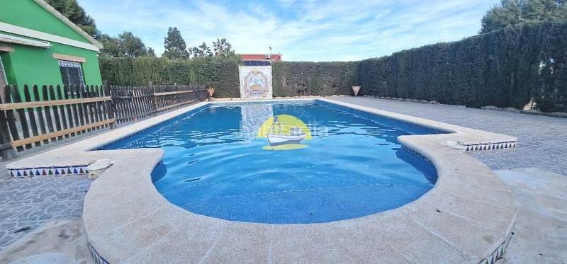 Foto f789cafc-60af-469f-b003-65bf3fbcd5b9. Chalet avec parking piscine dans Totana