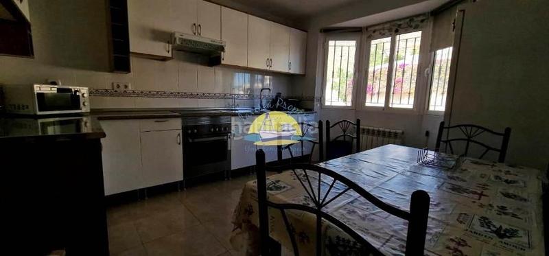 Foto 5a4eeb83-9ab8-46f8-8923-020ff1ef1191. Chalet dos villas independientes semiadosadas con vistas al mar y piscinas privadas en Mazarrón