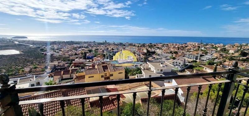 Foto c725f596-20e3-4998-b94e-9640a7c3b266. Chalet dos villas independientes semiadosadas con vistas al mar y piscinas privadas en Mazarrón