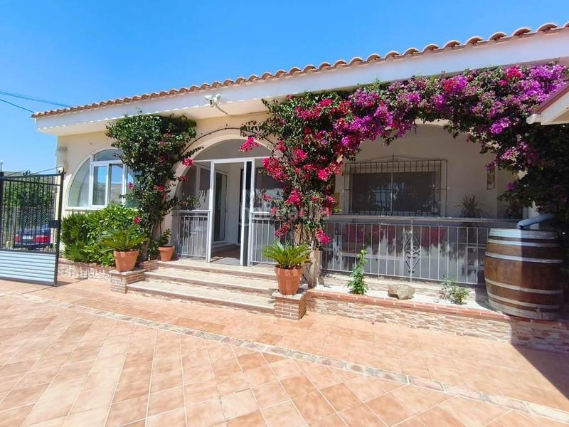 Foto 4b8ea214-f51e-4039-aae3-d05844e49e5c. Chalet mit parking pool in Perín Cartagena