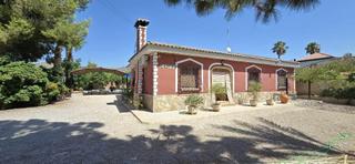 Maison à Totana. Encantadora casa de campo con piscina privada en totana
