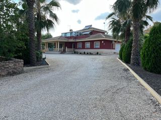 Chalet in Totana. Espectacular chalet independiente en totana con parcela de 5.800