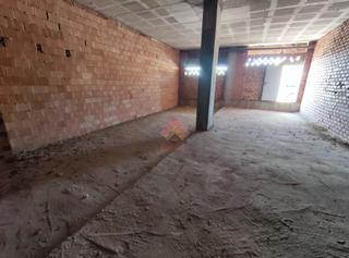 Rent Business premise in San Rafael. Se alquila local comercial en zona la feria