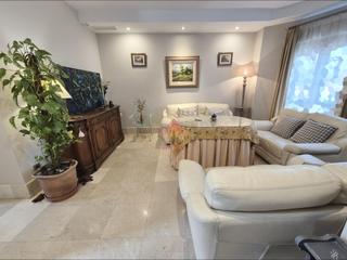 Maison à Centro. Esta propiedad puede ser tu vivienda o tu negocio!!
