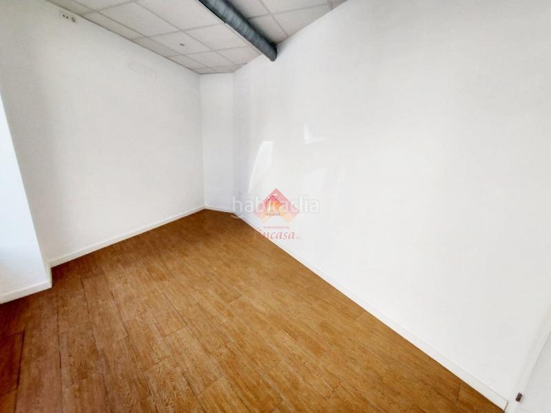 Foto 900408c7-e0d6-4ee1-bd3a-331c542fc195. Local comercial  junto a la calle la bola en Ronda