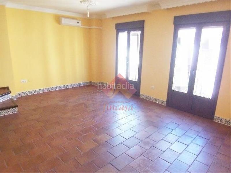 Foto ef899f2c-d0a4-4c55-960a-c94b2d177eb6. Duplex con riscaldamento in Centro Ronda