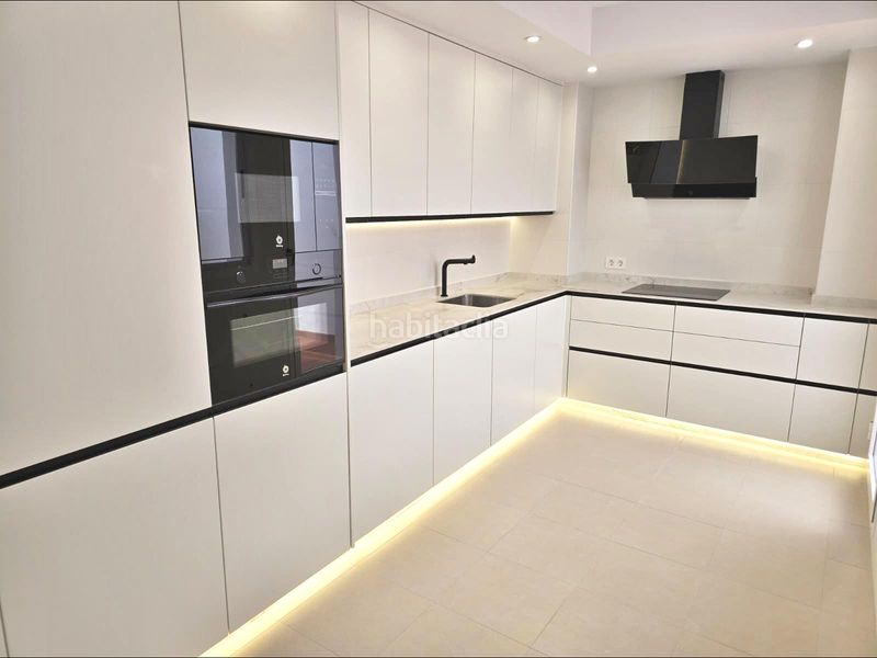 Foto b52db8a5-b9fc-4284-bd1a-fa29c13ff458. Casa amb aparcament a Centro Ronda