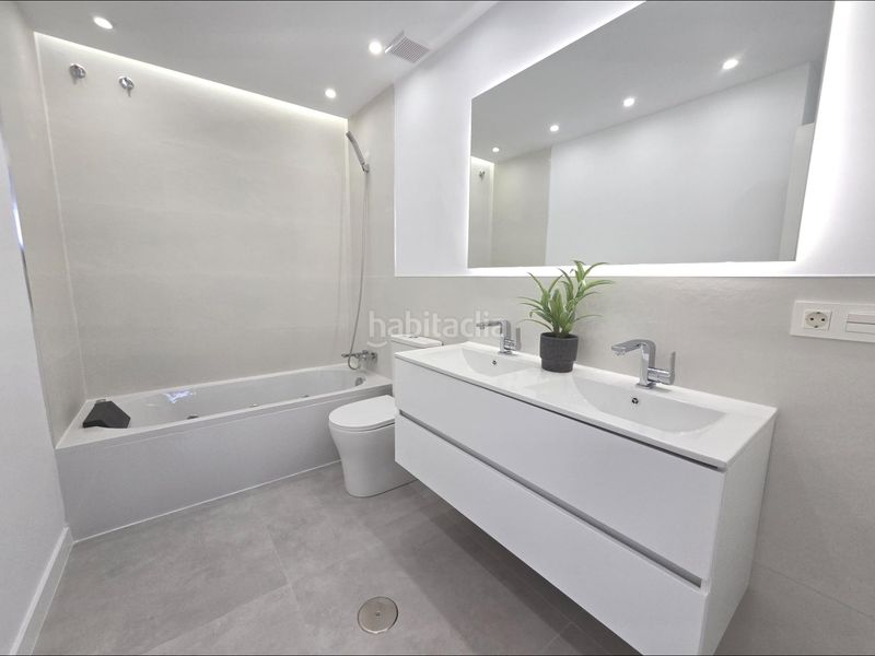 Foto ea87d673-9609-4124-ac55-f66d0c6e0f18. Casa amb aparcament a Centro Ronda