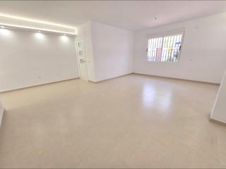 House  Calle calle del comandante salvador carrasco. Exclusiva vivienda a estrenar en pleno centro!!