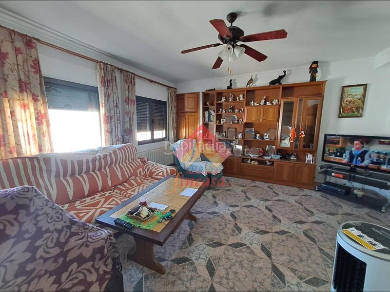 Foto bf486b80-6735-4978-bd4e-ebda26f27173. Casa amb aparcament a Montejaque