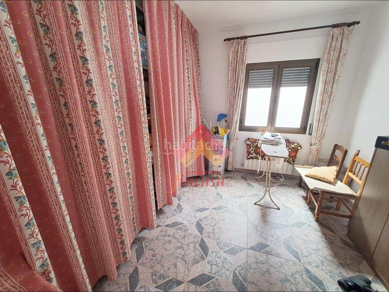 Foto c8e45f08-7bf7-4680-876a-7124e513a78e. Casa amb aparcament a Montejaque