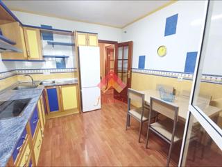 Etagenwohnung in San Rafael. Piso con 3 dormitorios en la barriada de la uva