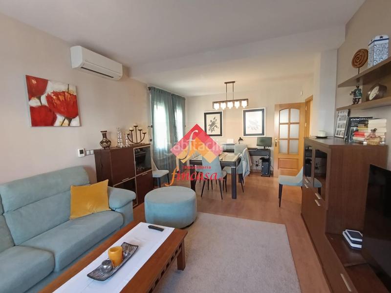 Foto bead50cc-4fb0-42b4-8b95-09f5020d96a0. Casa aparellada amb aparcament piscina a La Planilla Ronda