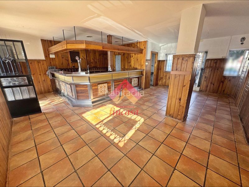 Foto 092095ca-acc2-4340-b06d-0ef6d3e6b670. Local comercial a Centro Ronda
