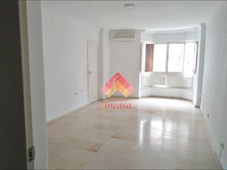 Pis a Casco Histórico. Rebajado de precio, antes 220.000!!