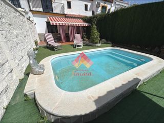 Chalet in La Planilla. Maravilloso chalet con piscina en la planilla