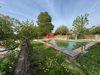 House in Partidas Norte. Magnífico chalet con piscina muy cercano a ronda