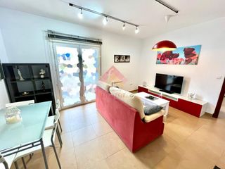 Rent Flat in San Rafael. Se alquila piso con terraza en zona mercadona