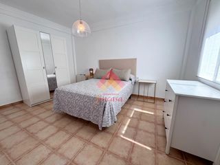 Rent Flat in Casco Histórico. Alquiler de luminoso piso en el centro