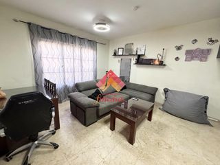 Casa adossada a La Planilla. Estupenda casa en zona de arenal