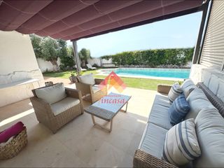 Chalet in Partidas Norte. Espectacular chalet en la urb. de los pinos