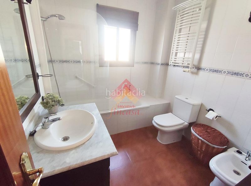 Foto 6772004d-b9ad-4598-8513-cd0c96b2d762. Rent house with heating in San Francisco Ronda