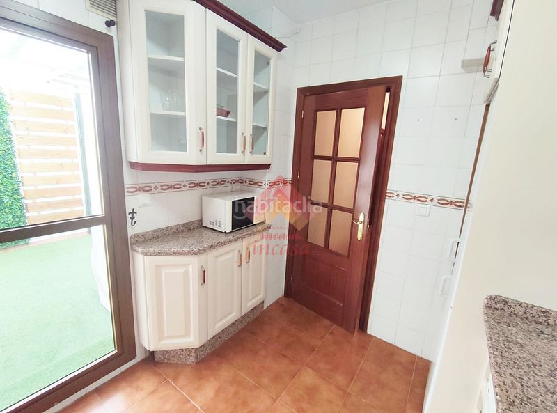 Foto 8d20682f-62f1-41d6-a4bd-284ee7de1c71. Rent house with heating in San Francisco Ronda