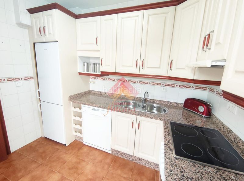 Foto ea32f3d0-8f8c-47e9-a932-74874106a46f. Rent house with heating in San Francisco Ronda