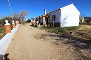 Mas à Partidas Norte. Finca con nave y vivienda muy próxima a ronda
